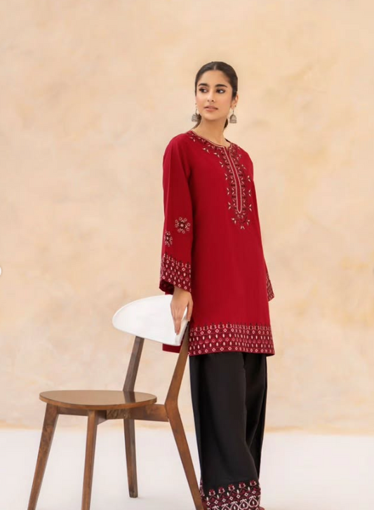 Shai Noor Afreen embroidered shirt hem and trouser border detail
