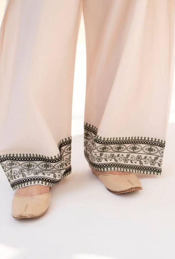 Shai Noor Pista 3 Piece trozar view with embroidered shirt and chiffon dupatta
