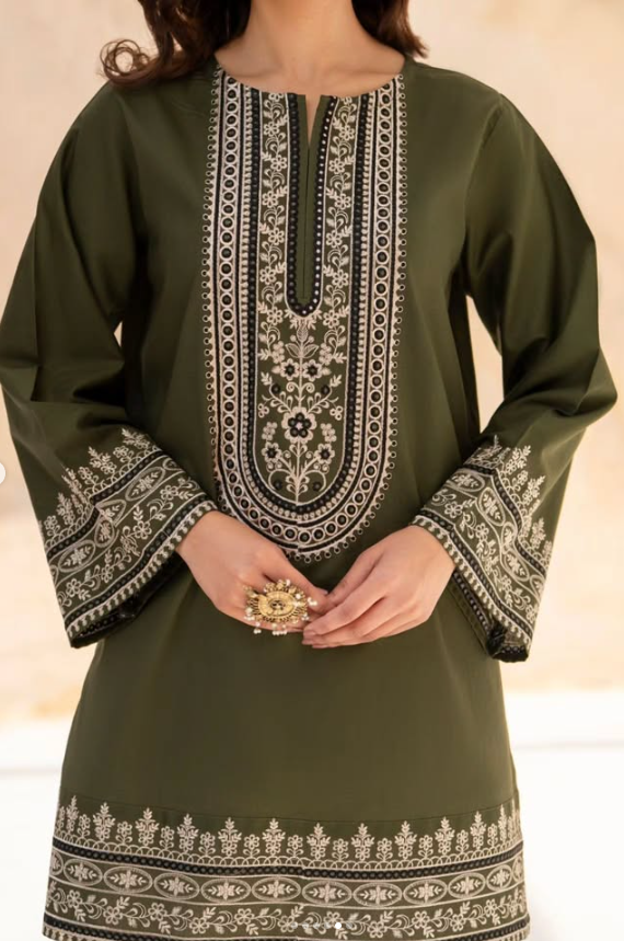 Shai Noor Pista embroidered sleeve embroidery detail on women's 3 piece suit