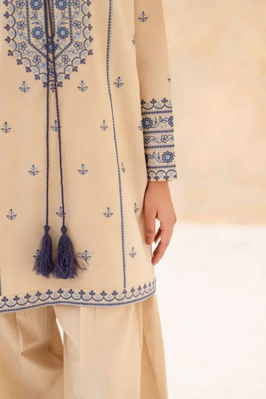 Embroidered sleeve cuffs and trouser border detail of Sundari 3 piece suit by Shai Noor.
